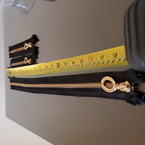Gold Zippers - Picture 4 of 4